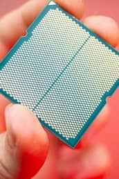 Ryzen یا Intel؛ کدام پردازنده برای گیم بهتر است؟